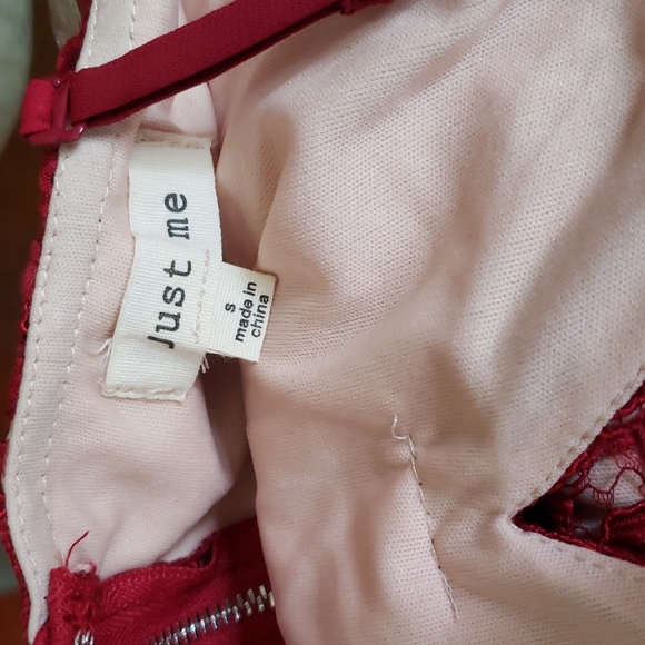 Brand New! Just Me Lace Sheath Dress - Picture 4 of 7